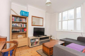 Cosy 2 Bedroom Apartment in Central London With Garden